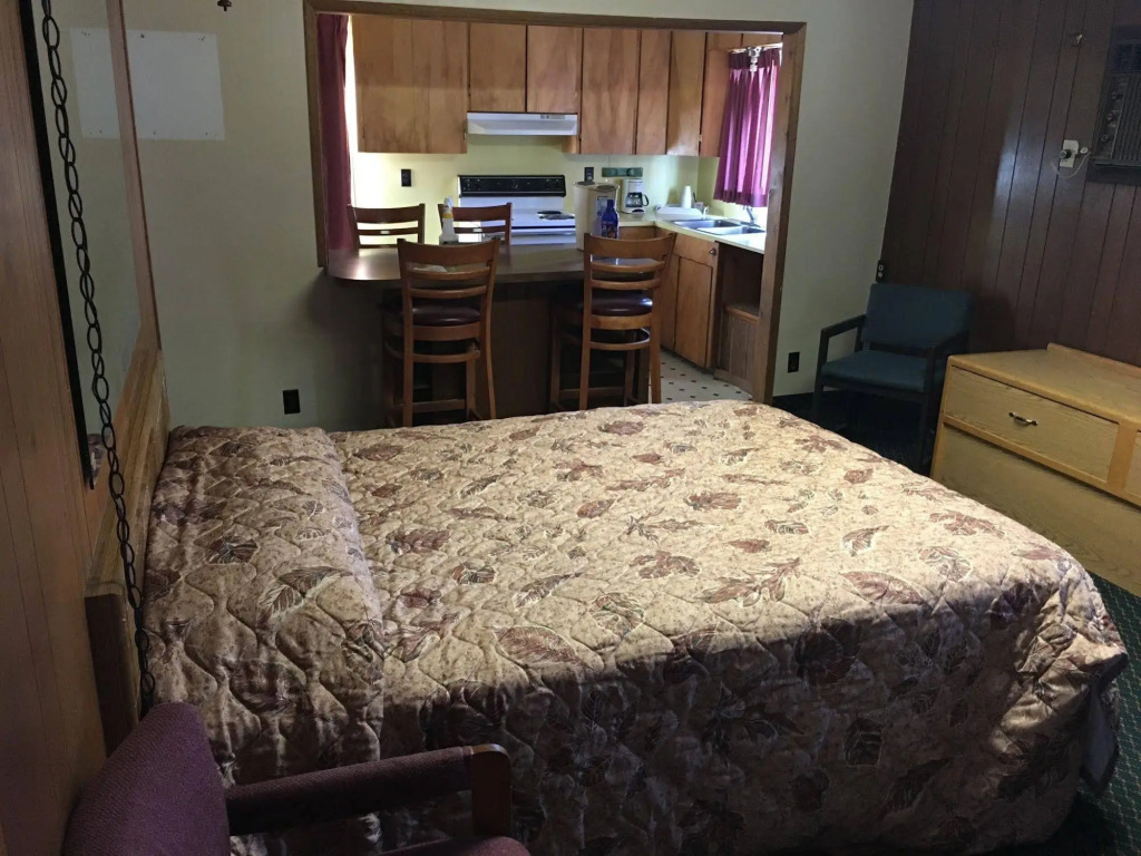 Umatilla Inn & Suites
