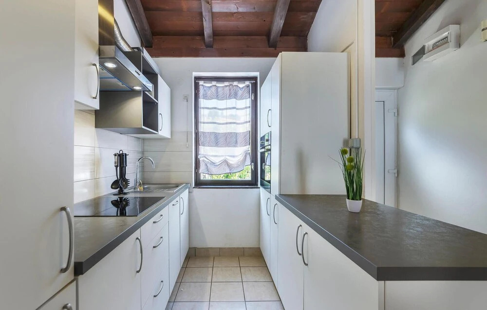 Stunning Home in Cervar Porat With Wifi and 2 Bedrooms