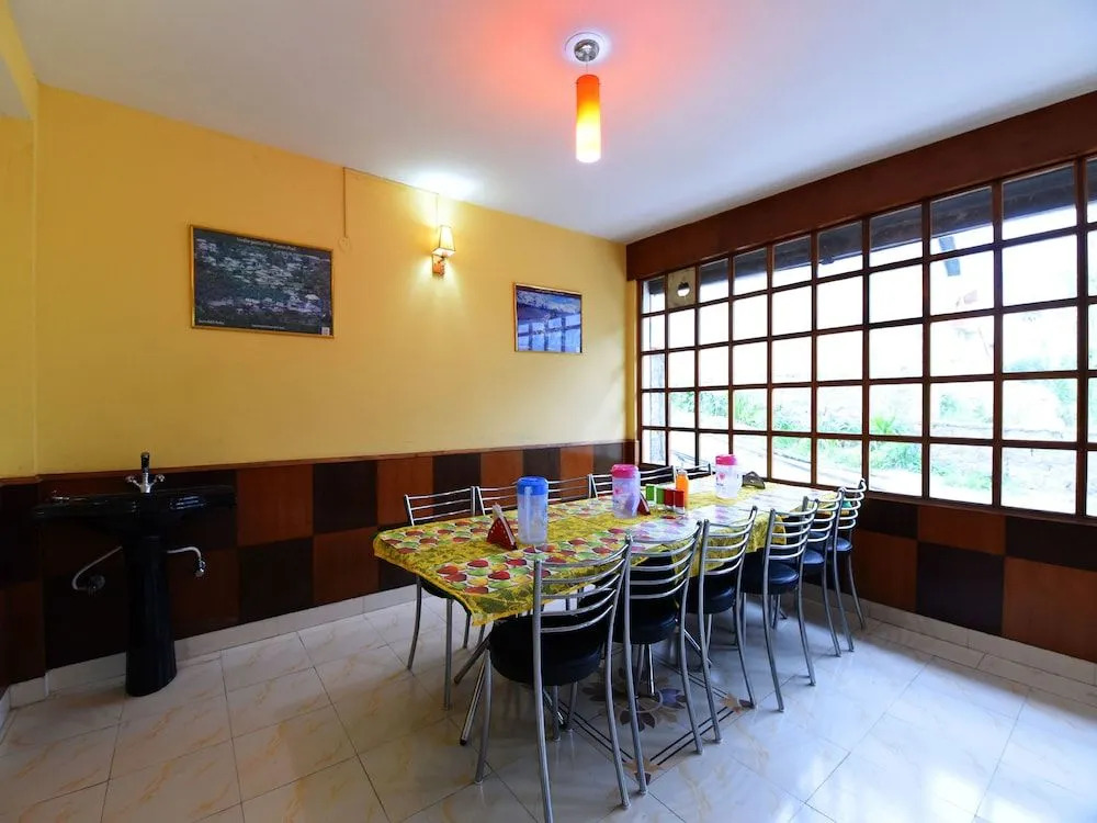 OYO 14257 Home Pleasant Family Studio at Prini