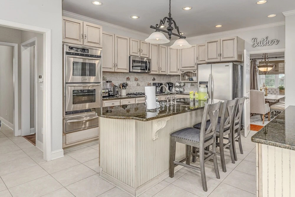 Southern Charm 8 Bedroom Home by Redawning