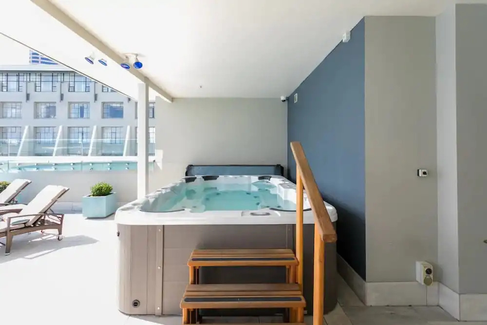 Studio Apt Hotel Pool, Gym, Wifi