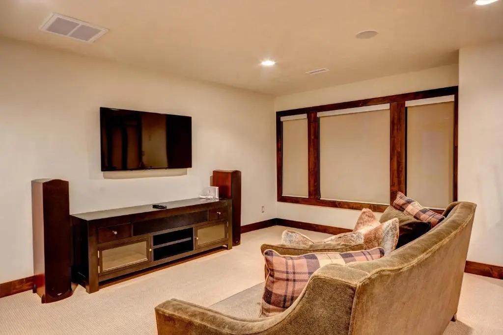 607 Deer Valley Drive