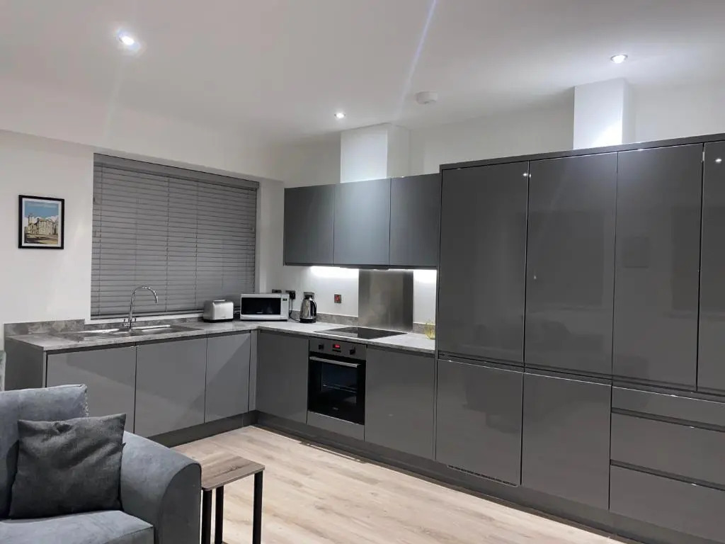 Roomotel - Broadoaks Apartments