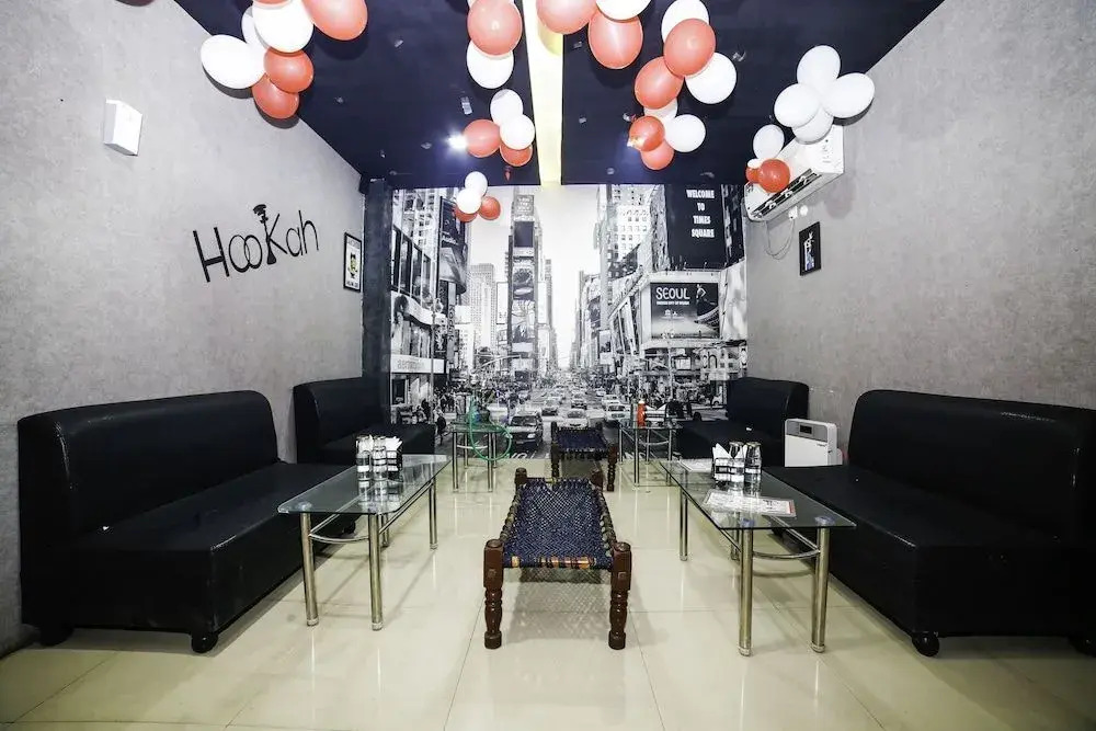Hotel C P Palace by OYO Rooms