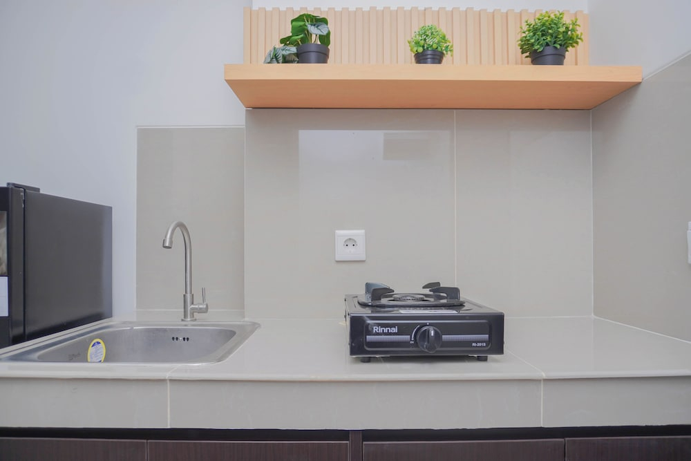 Comfortable And Lovely Studio At Apartment Vasaka Solterra