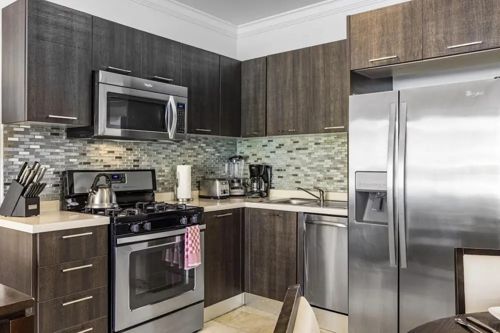 Beautiful One Bedroom Ground Level Palmaruba