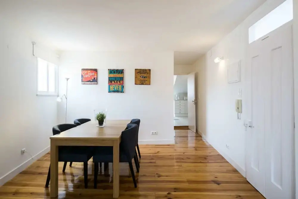 Comfortable and Trendy Lisbon Apartment
