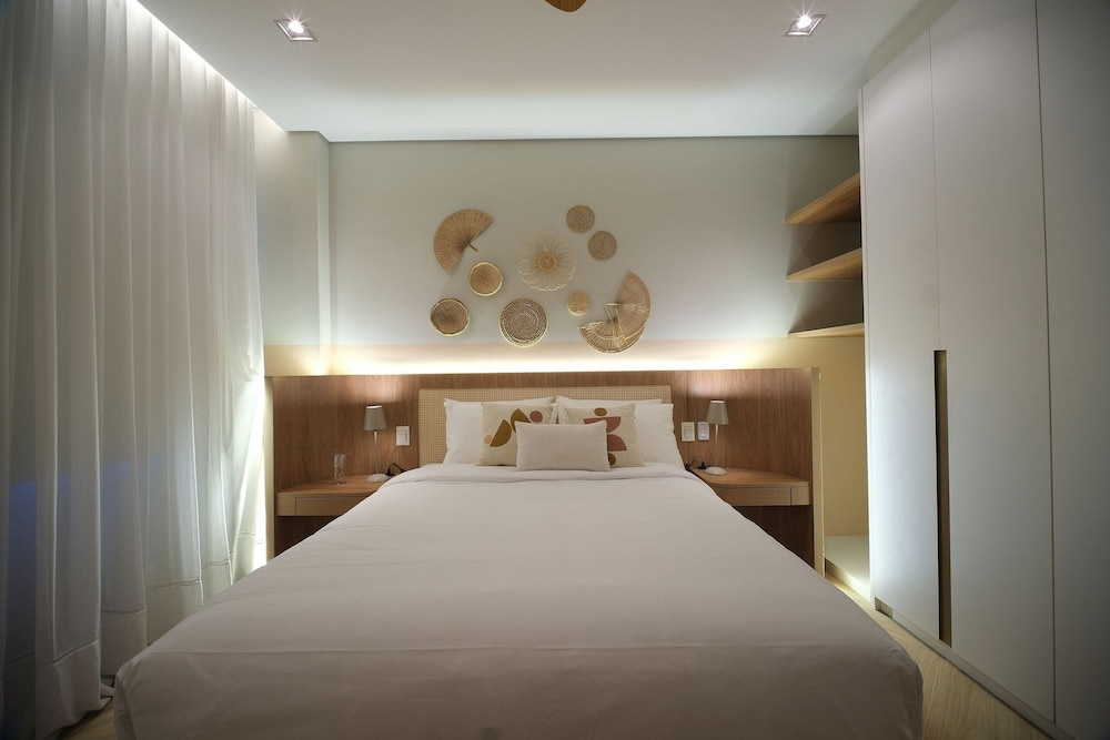Av. Atlantica 5 Suites, Ocean View, Renovated