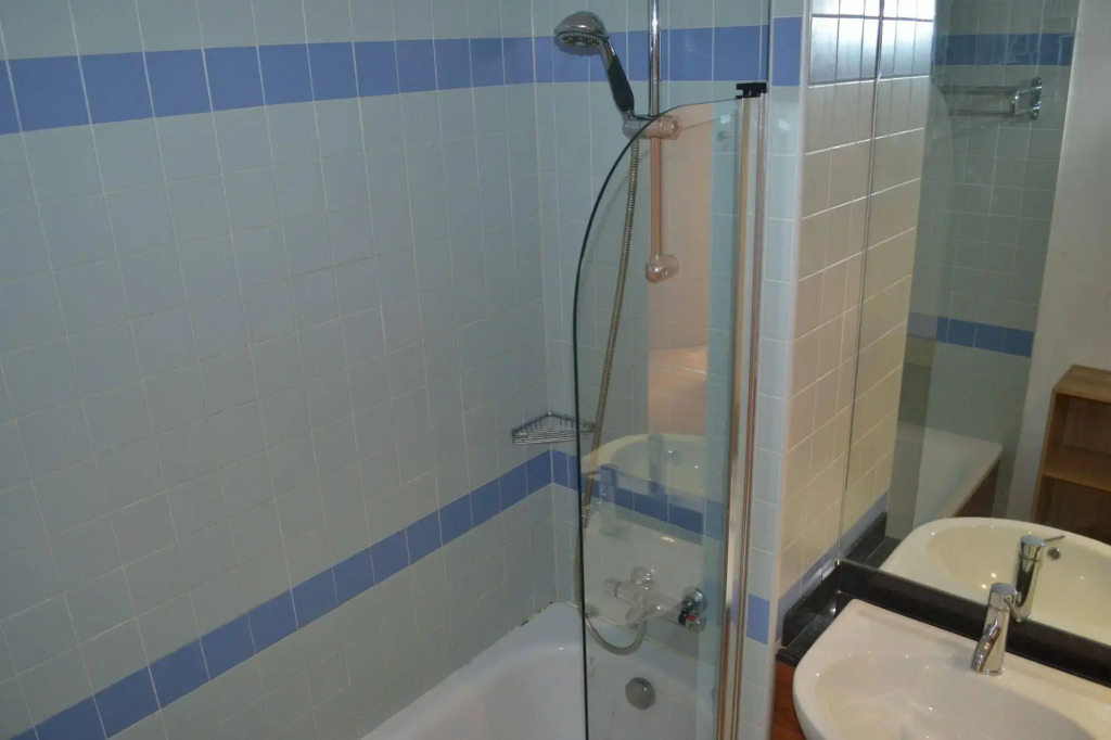 Hanover Dock Apartment