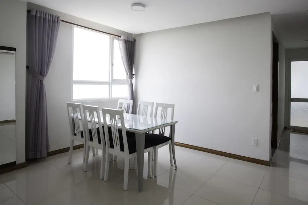 Le Soleil Central River View 3BR Apartment