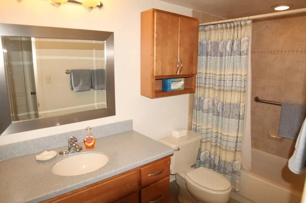 3 Bedroom Oceanfront Luxury Condo - Sand Dollar Iii, 205