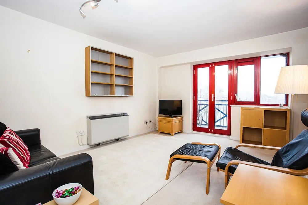 Quiet 3 Bedroom Apartment With Stunning Views