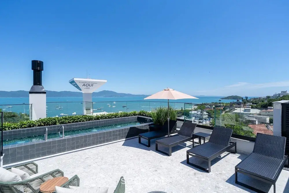 Fully Equipped Apartments 220 m From the Beach in Jurerê Rtys