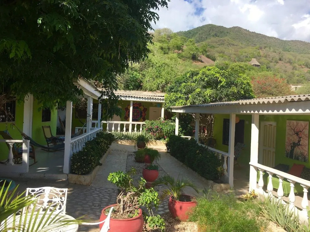Hostal Garden House