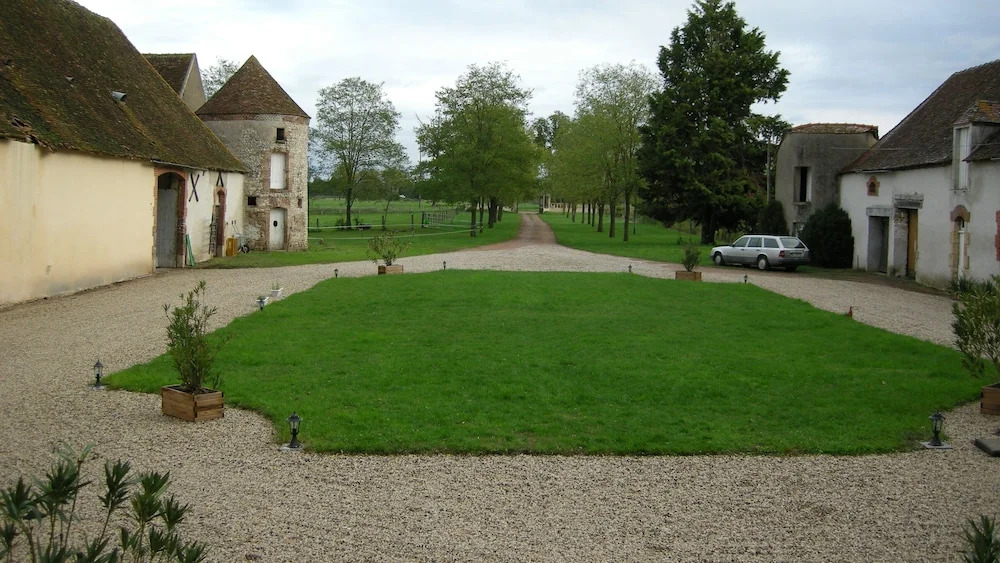 CHATEAU DE CHAVANNES