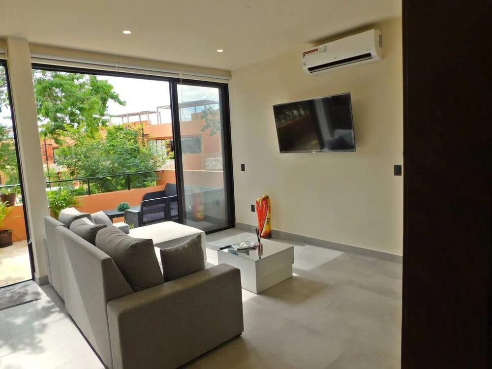 Roomy Apt With Private Terrace - Amazing Amenities
