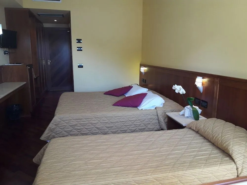Hotel Miralago