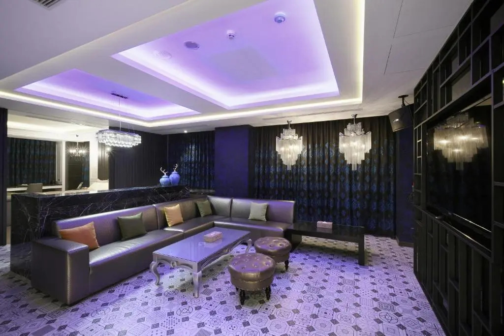 U-Her Hotel