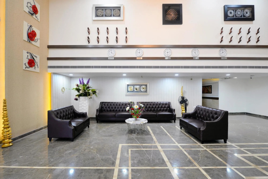 OYO 897 Hotel Surabhi Elite