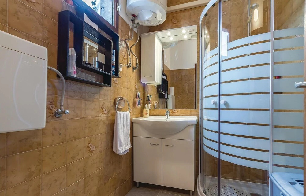 Beautiful Home in Krnica With Wifi and 2 Bedrooms