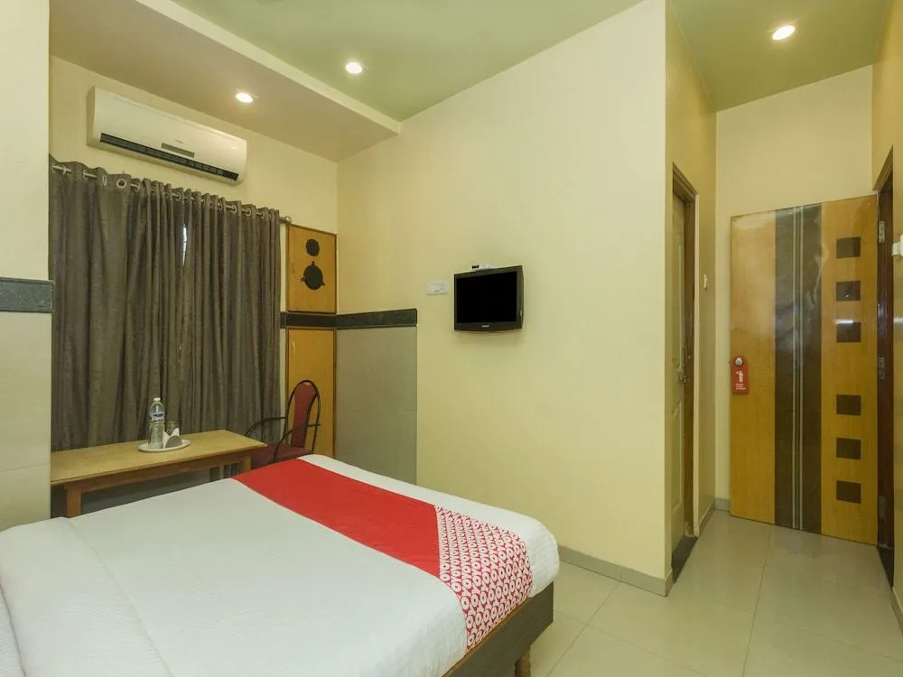 OYO Flagship 18893 Hotel Shweta