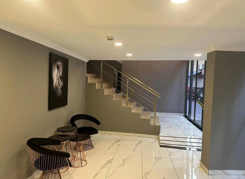 Karikatür Bi Hotel