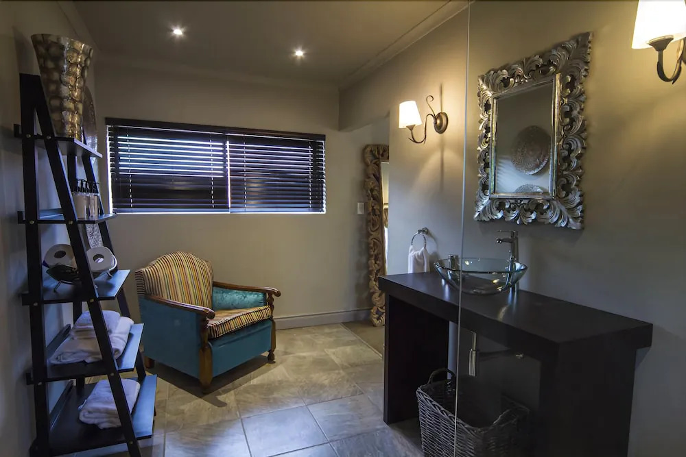 Cowrie Cove Guest House