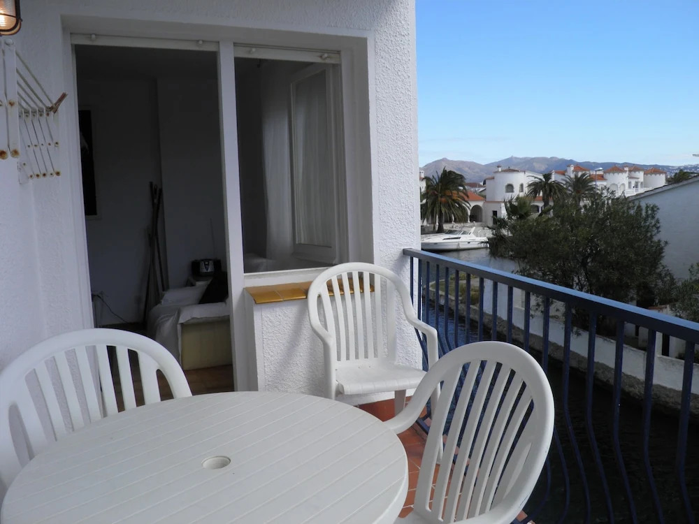 Blue Canal Apartment Ampuriabrava