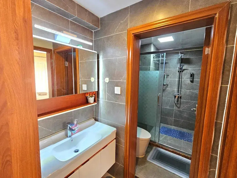 Lux Suites Enzi Heights Apartments