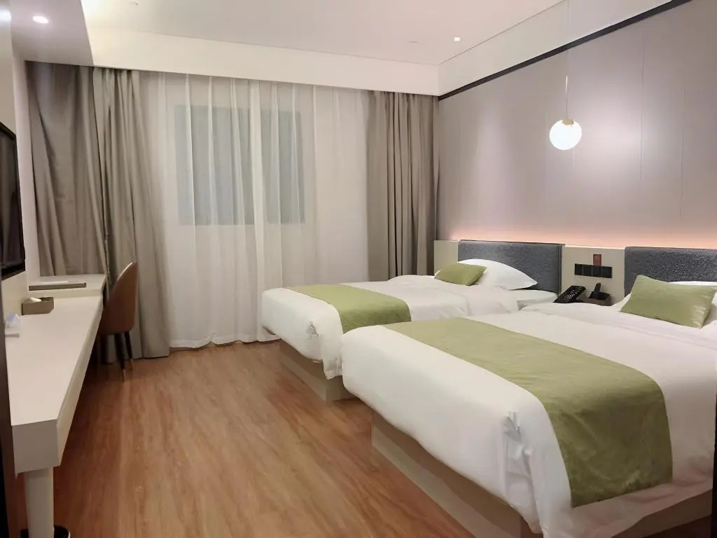 Gya Jiaxing Pinghu City Wuyue Square Shengli Road