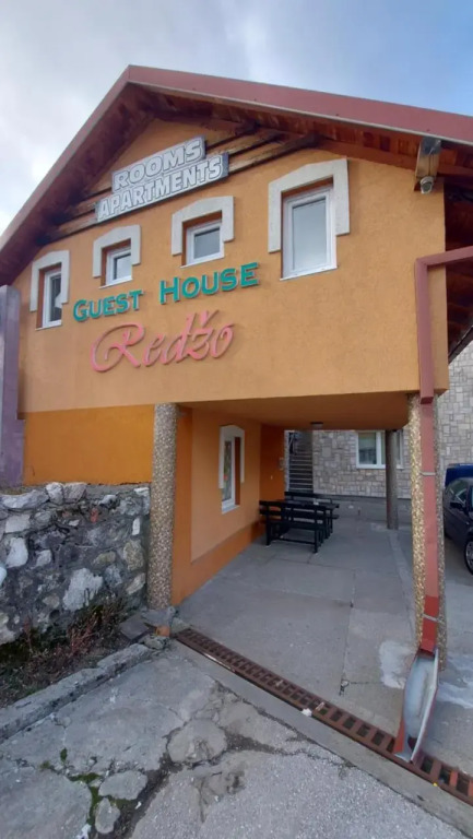 Guest House Redzo