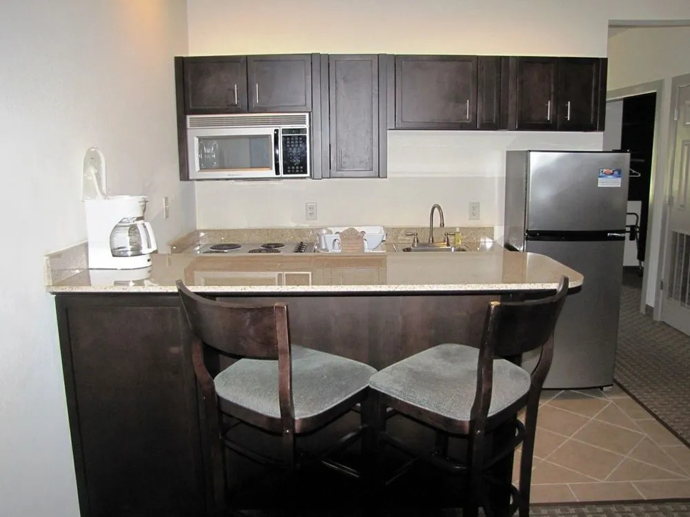 Stay-Over Suites - Fort Gregg-Adams Area
