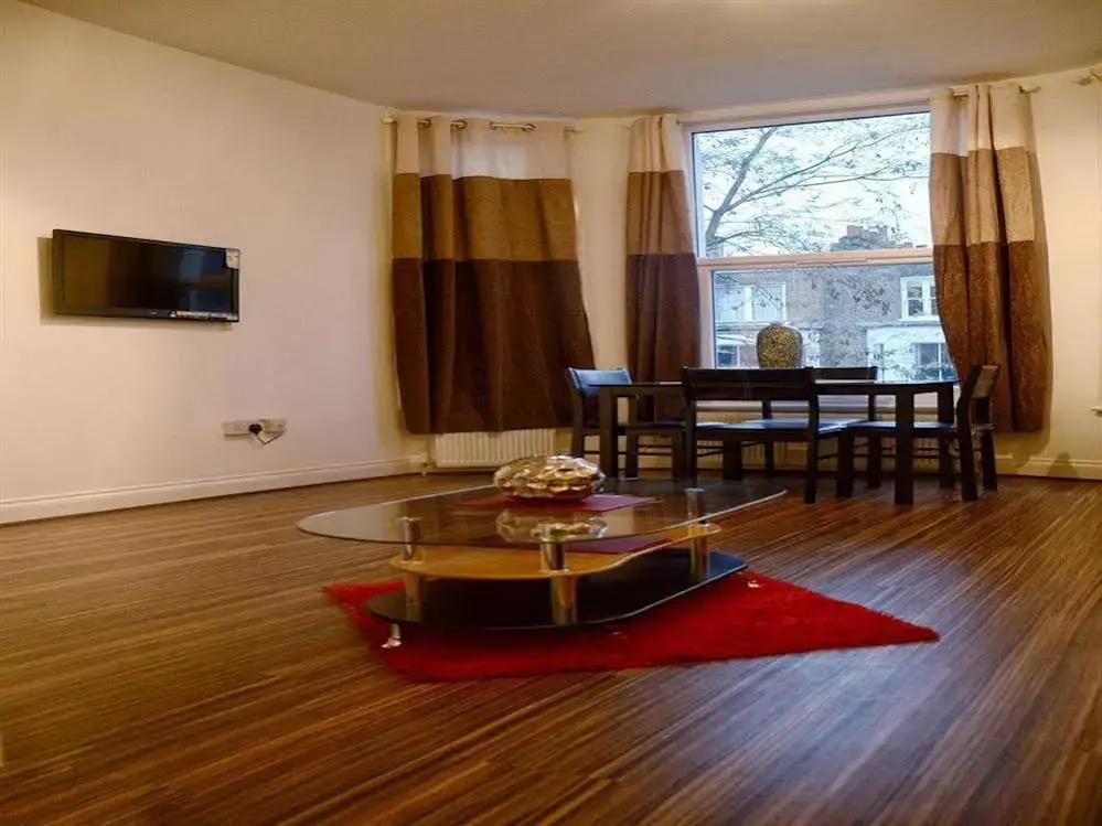Holland Apartments