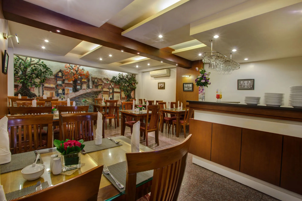 Eliana Ruby Hotel & Travel