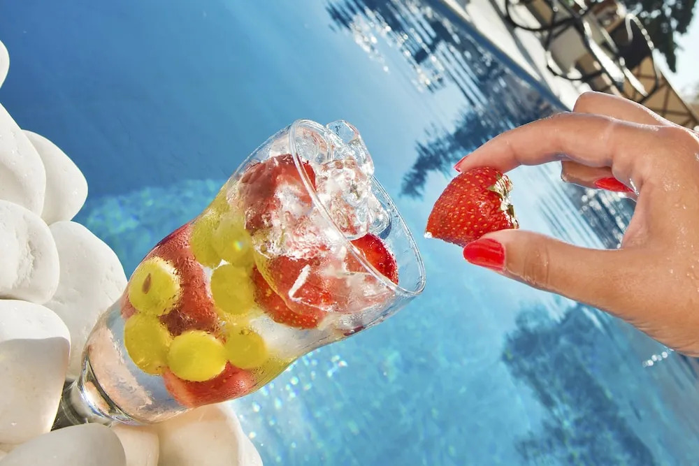 Anemone Luxury Suites