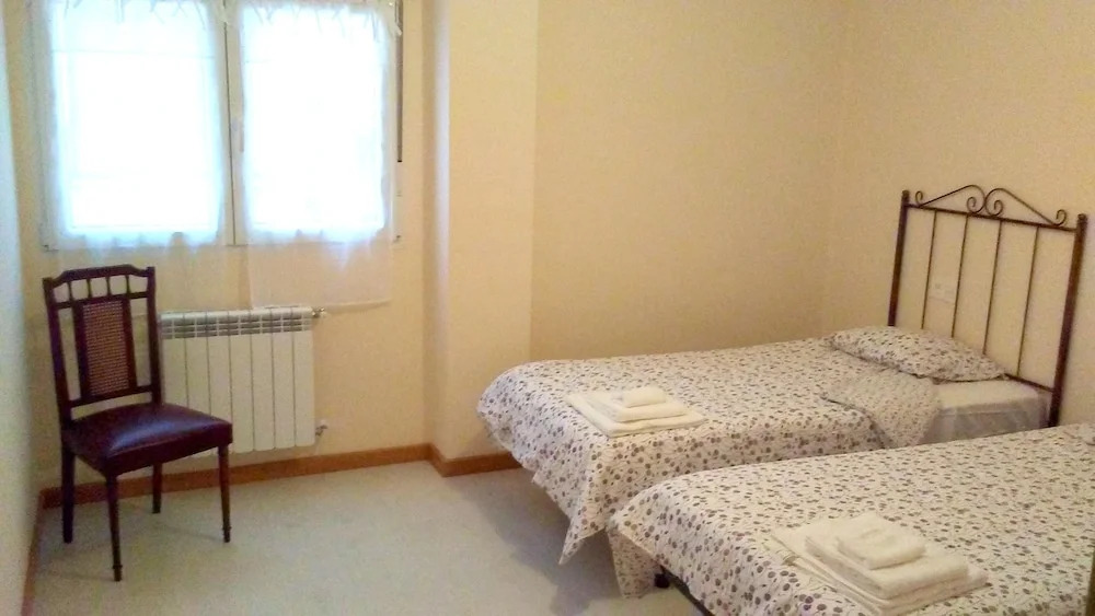 Apartment With 3 Bedrooms in Oviedo, With Wifi - 28 km From the Beach