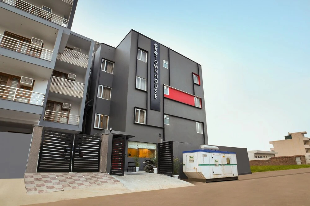 Oyo Townhouse 178 Sector 52