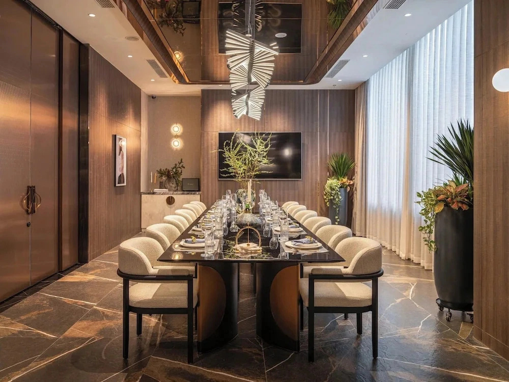 The Nelson Luxury Apartment
