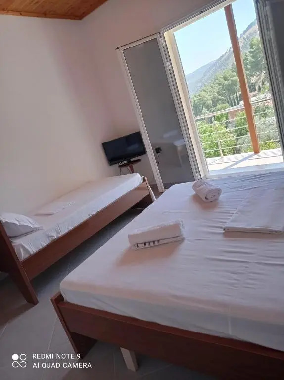 Guest House Emiljos Flamur