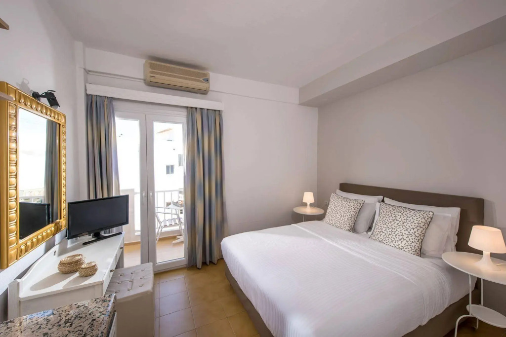 Mistral Hotel