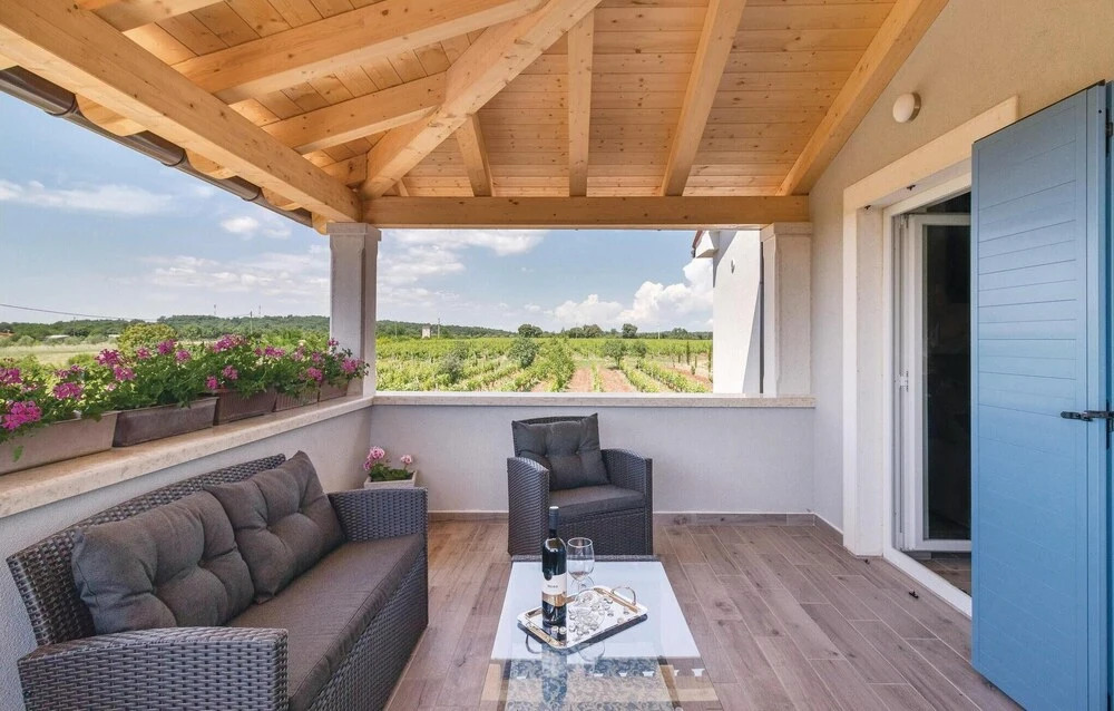 Gorgeous Home In Radeki Polje With Sauna