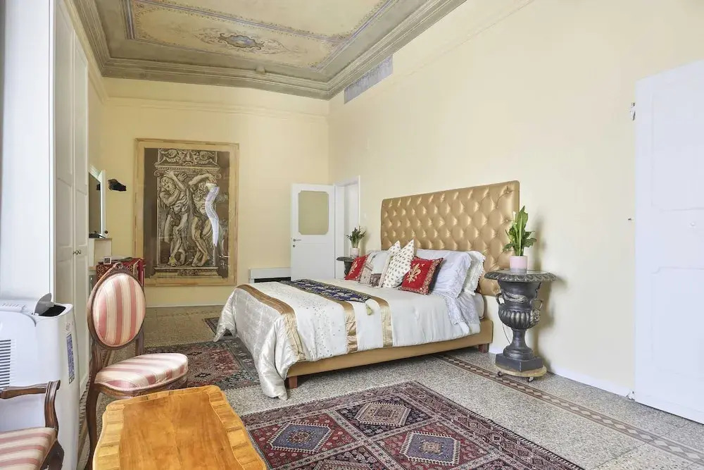 Palazzo Vecchio Apartments by Mmega