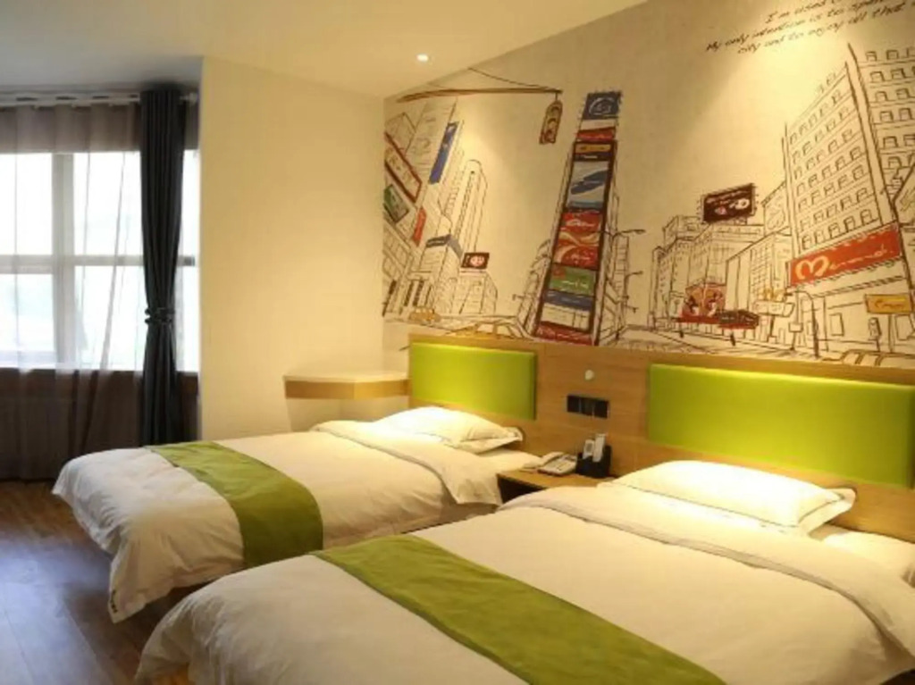 Yixing Hotel (Lanzhou University Metro Station Store)