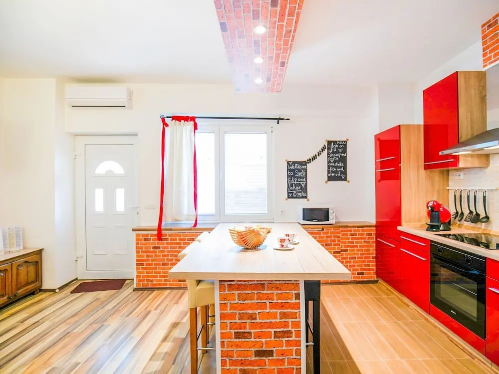 Boutique Apartment in Sveti Filip i Jakov near Sea