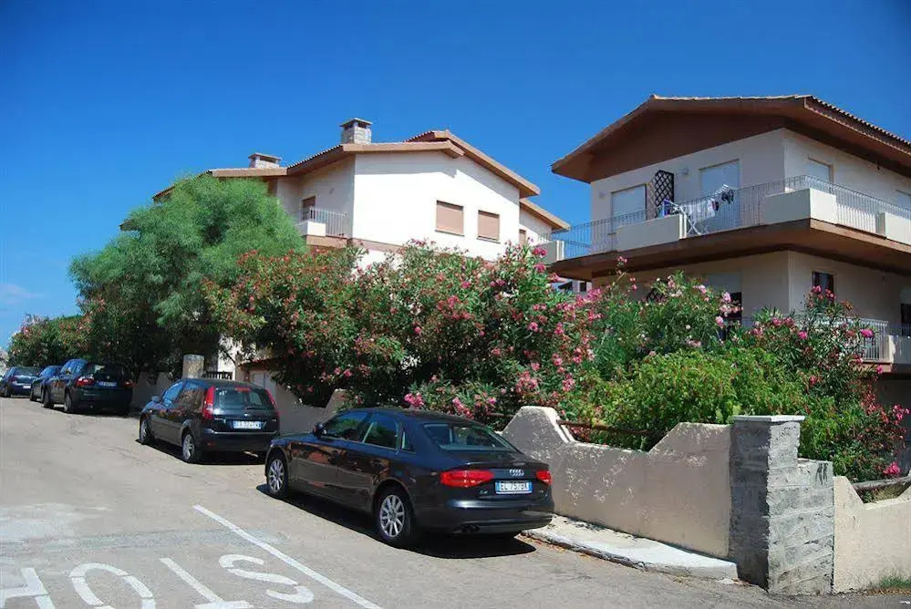 La Contessa Pool & Sea View