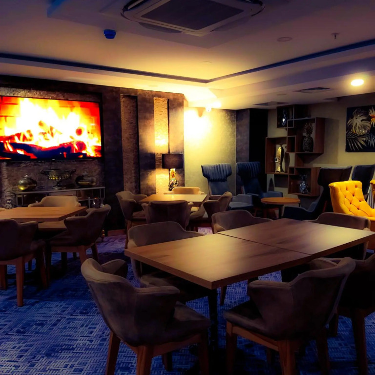 RUA WORLD HOTEL