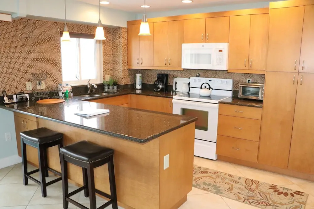 Jamaica Royale 606 - 2 Br Condo