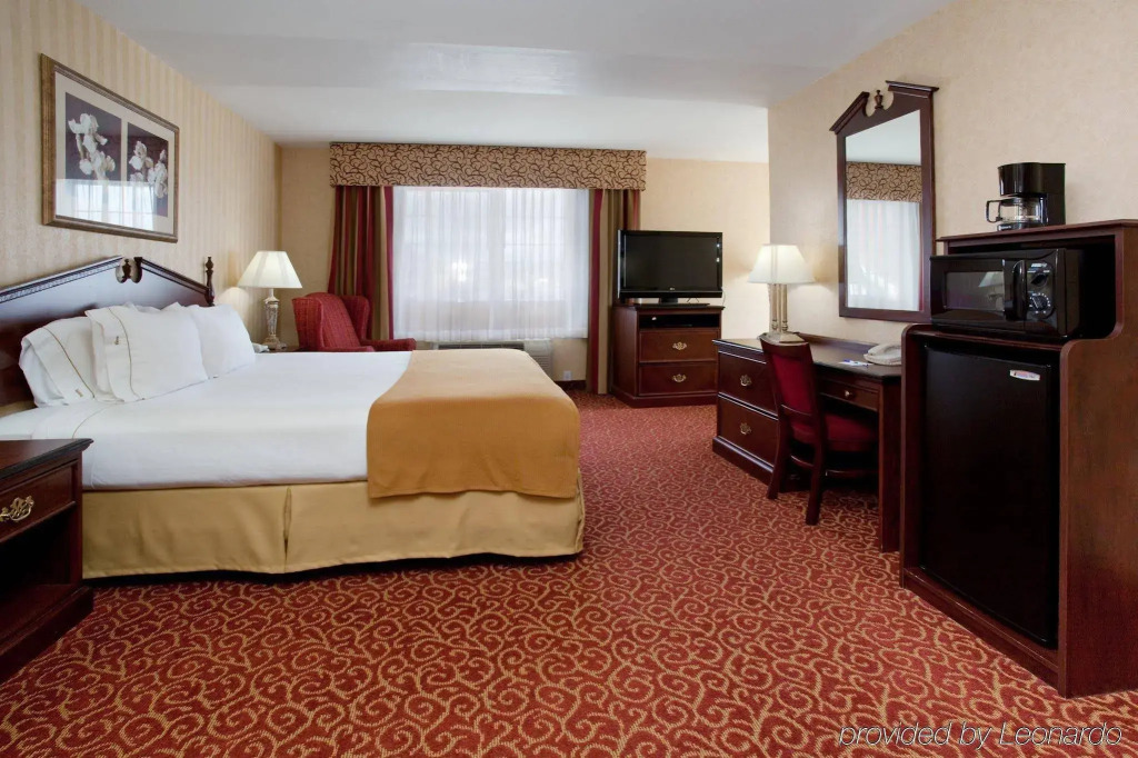 Holiday Inn Express Layton - I-15 by IHG