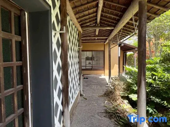 Traditional Japanese House with Natural Hot Spring Bath