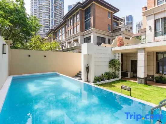 Wind & Water Nautical Club | Poolside Holiday Villa (Golden Coast Luojia Temple Branch)